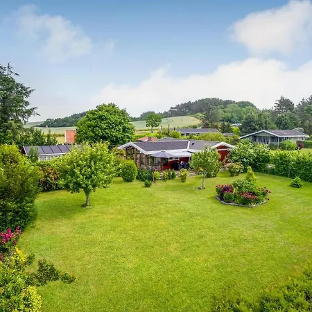 Gorgeous In With Kitchen Holiday home *