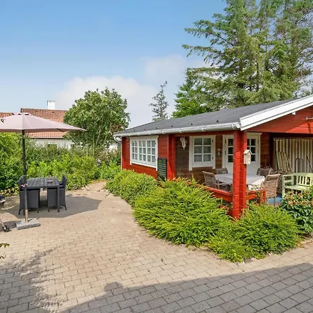 Gorgeous In With Kitchen Holiday home *