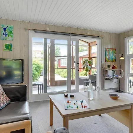 Semesterbostad Gorgeous In With Kitchen Nordenbro Vesteregn